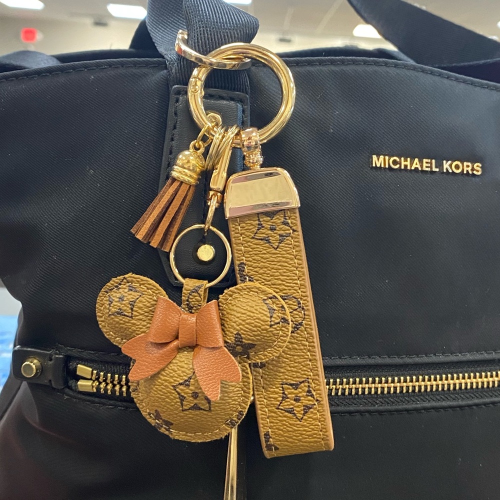 Mouse with Bow Luxury Purse Charm with Detachable Key Ring Faux Leather